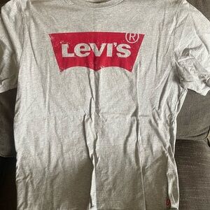 Levi's Gray Short-Sleeve Tee with Red Logo